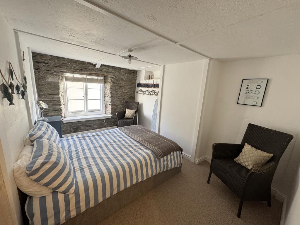 Lot: 124 - PERIOD COTTAGE IN DESIRABLE LOCATION - View of bedroom two